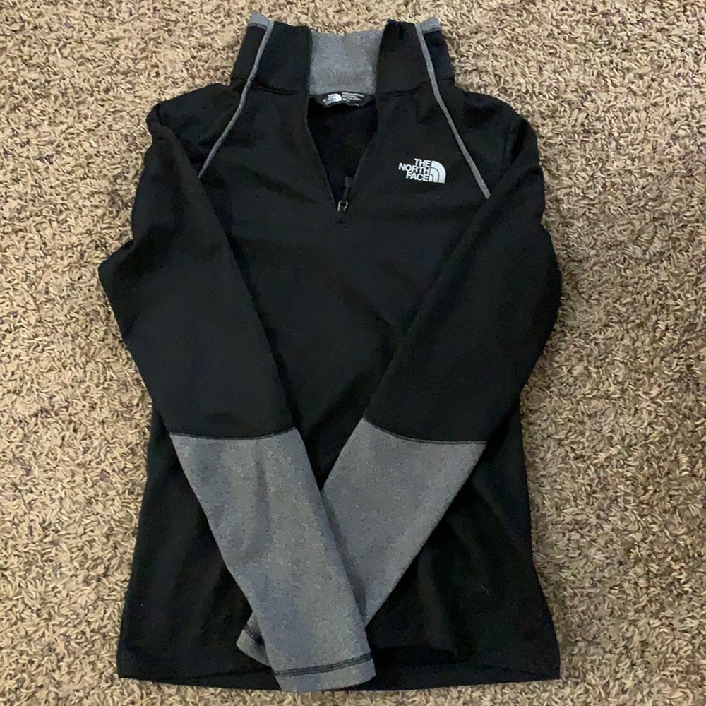Black/grey Northface pullover